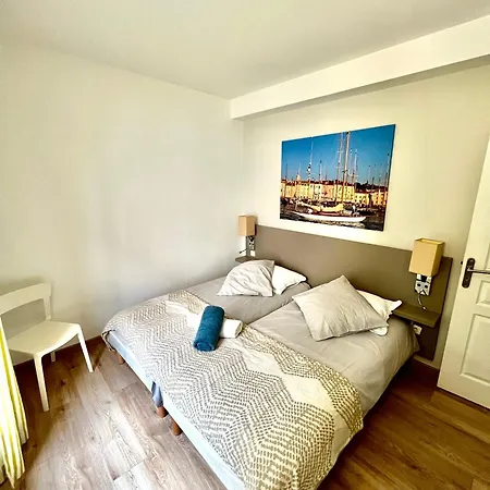 En Avec Piscine Apartment *