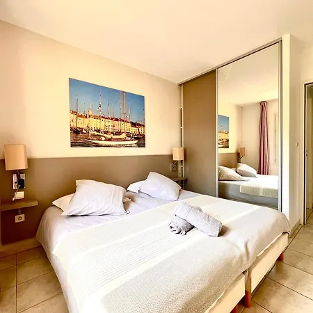 En Avec Piscine Apartment